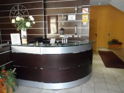El Aparthotel