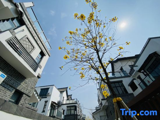 Longrui Homestay (Aoyuan Yingde Chocolate Kingdom)