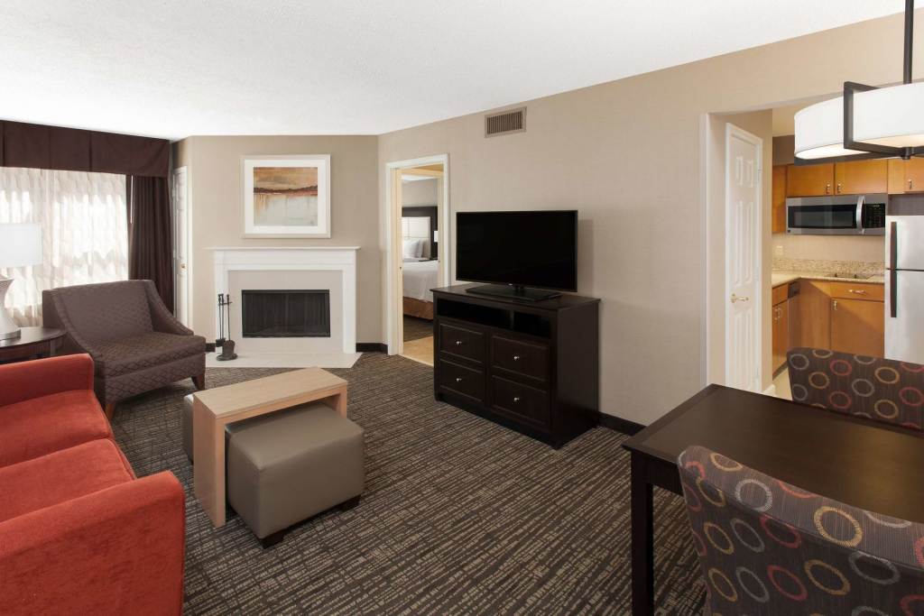 Homewood Suites by Hilton Indianapolis At The Crossing