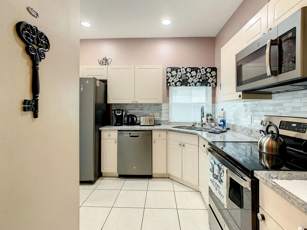 Beautiful Windsor Palms 4 Bed South Facing Pool