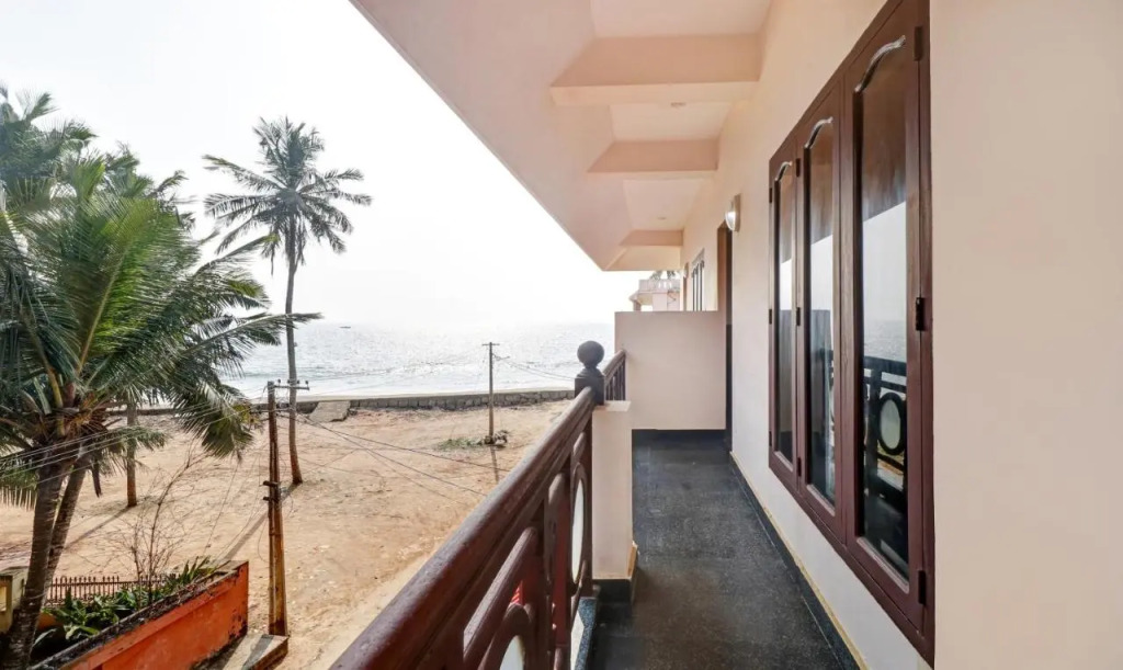 Itsy Hotels The Waters Edge Beach Resort