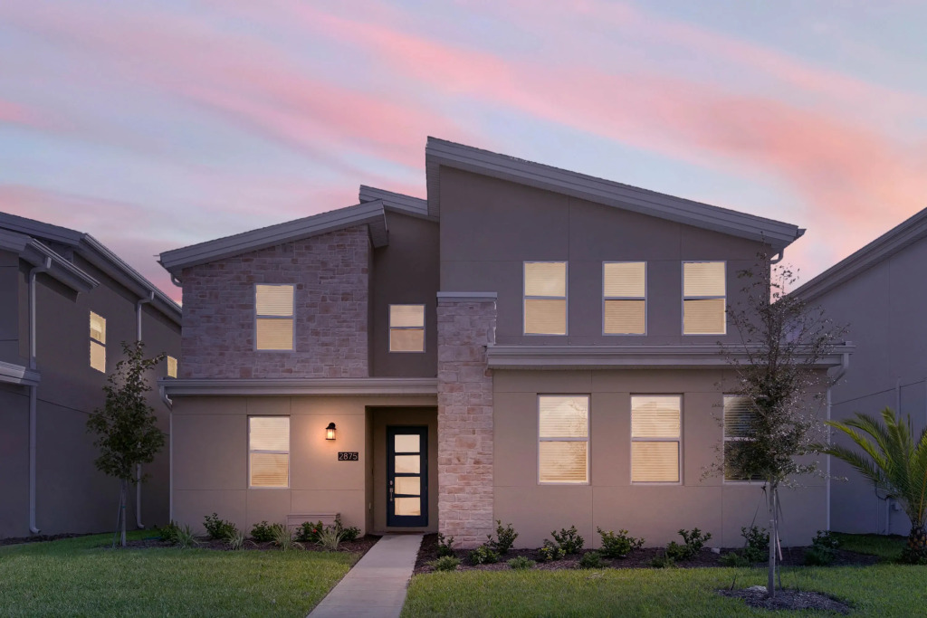6 Bedrooms 6 Bathrooms Storey Lake 2875 Sc