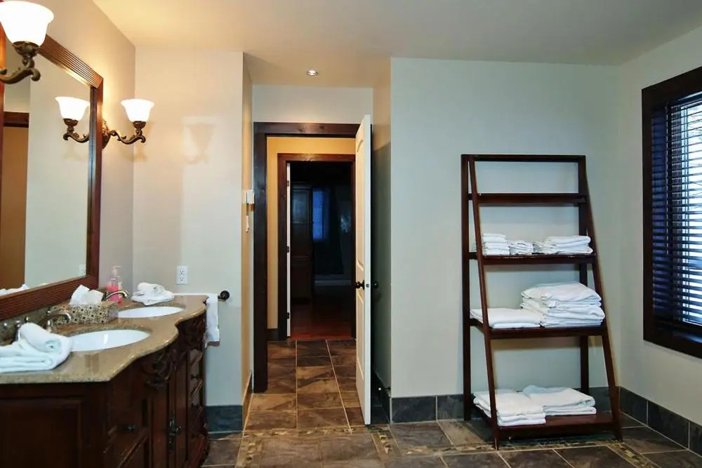 Chalet 06 Chemin Blanc by Les Chalets Alpins
