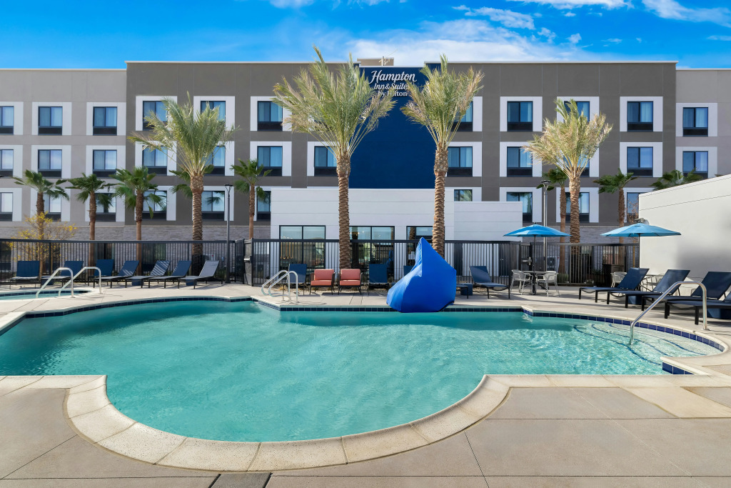 Hampton Inn & Suites Corona, Ca