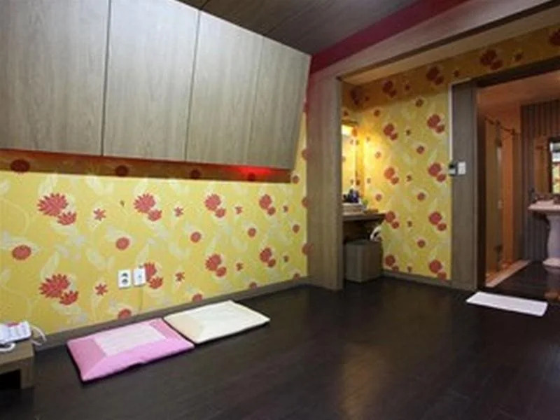 Sharp Hostel Dangjin