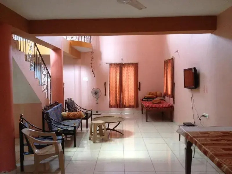R S Guest House