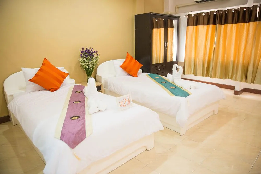 J2N Hostel