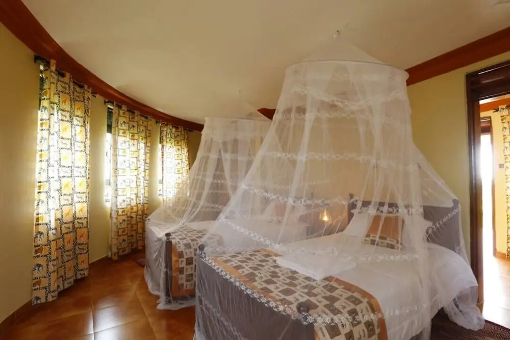 Top of the World Lodges Fort Portal