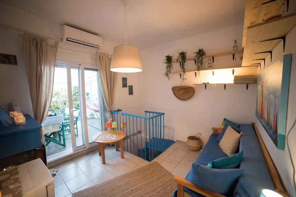 Sea view luxury apartment in Nea Kallikratia