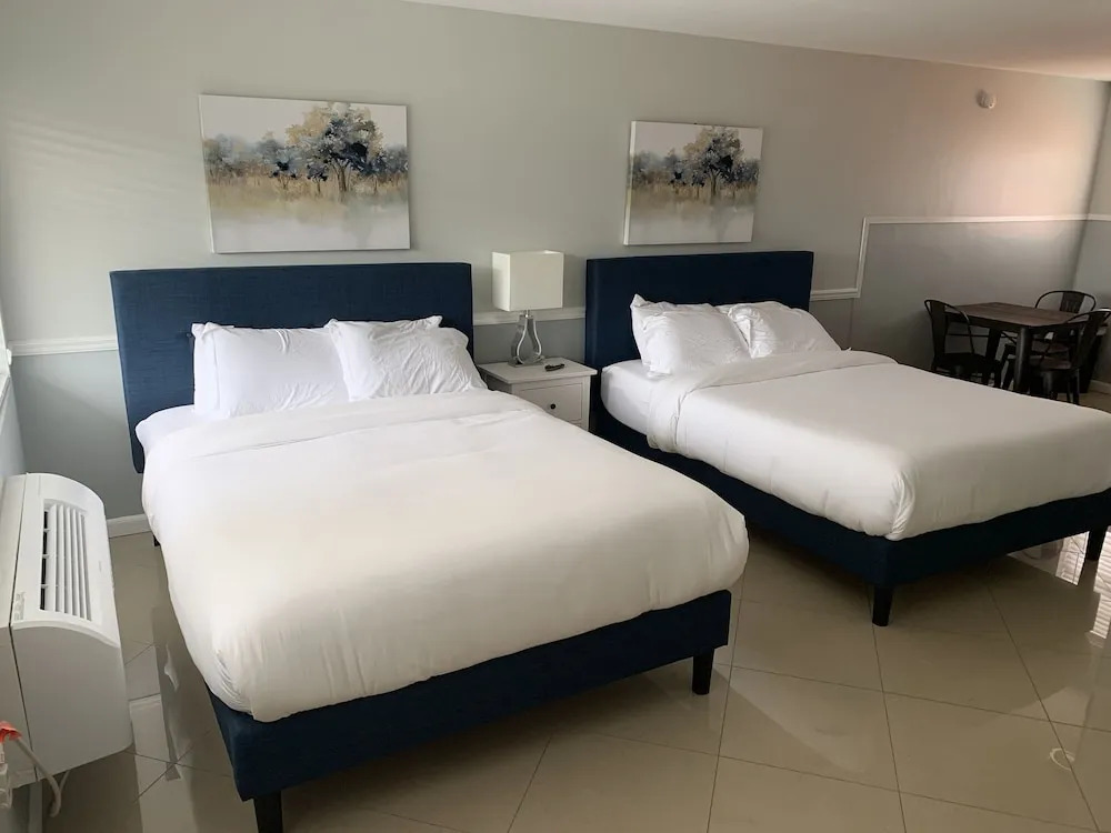 Honu Cove Hotel