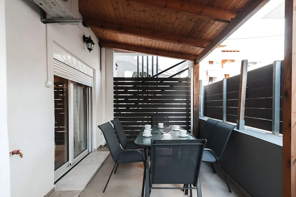 Blue Riviera villas & suites - Alimos 2