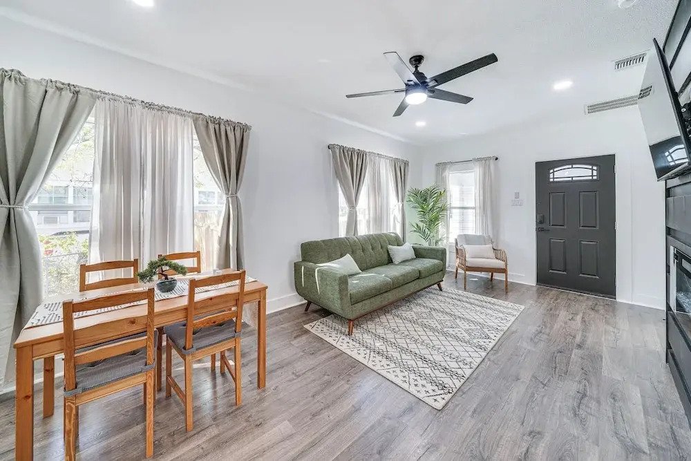 Charming San Antonio Home ~ 2 Mi to The Alamo!