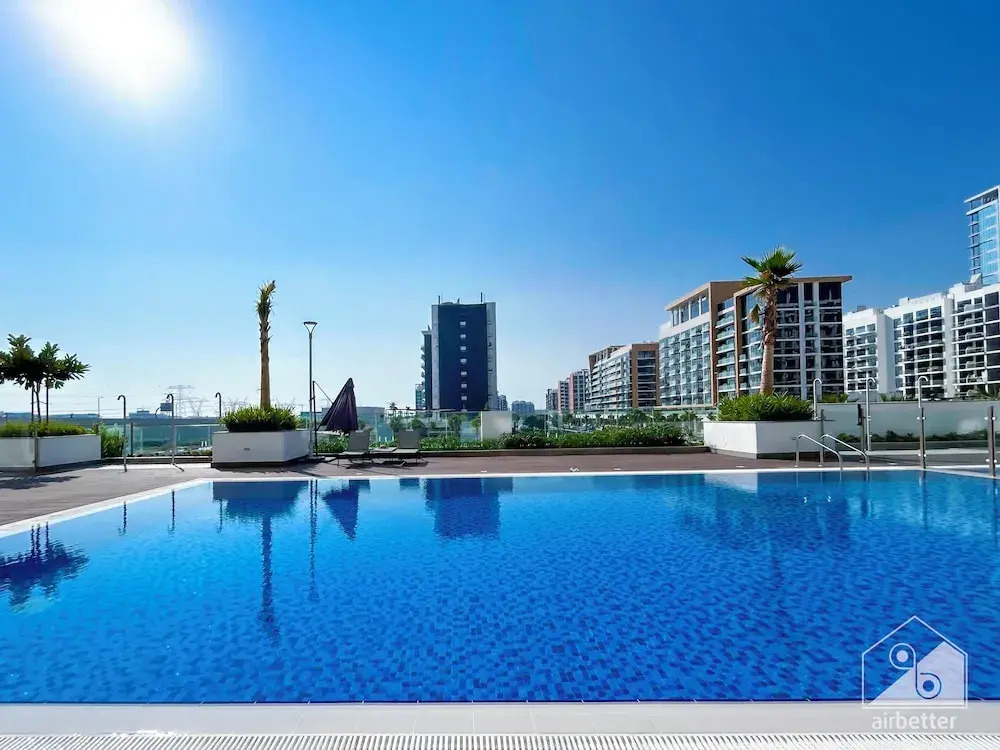 Tranquil 1BR Escape With Pool View in Meydan