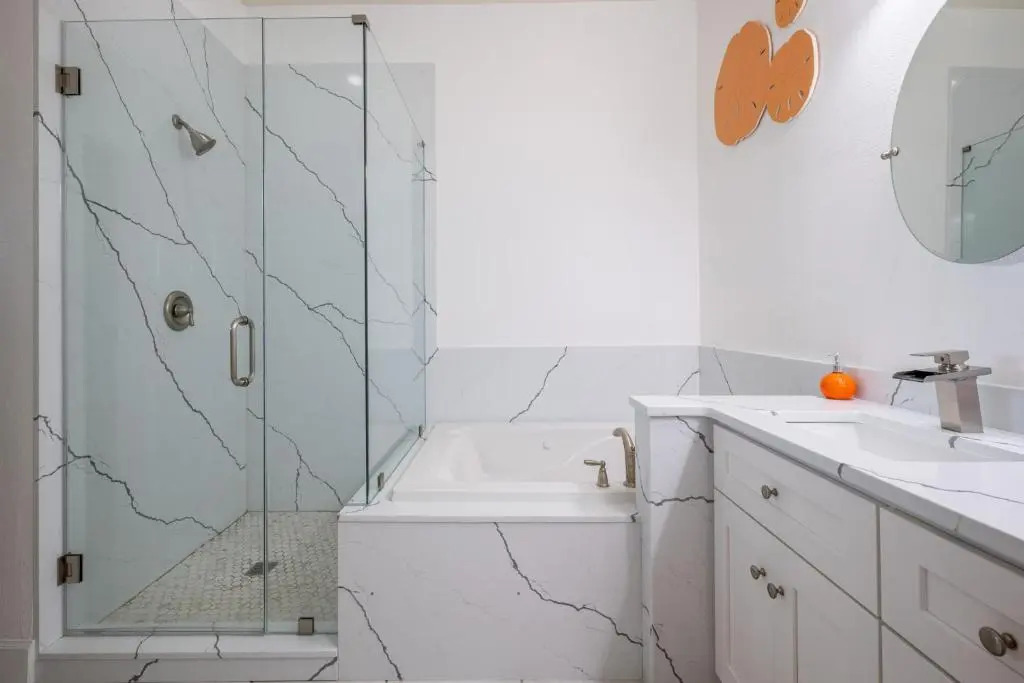 933 Cinnamon Beach, 3 Bedroom, Sleeps 8, 2 Pools, Elevator, WiFi