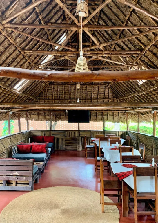 Patamu Restaurants Lodge & Safaris