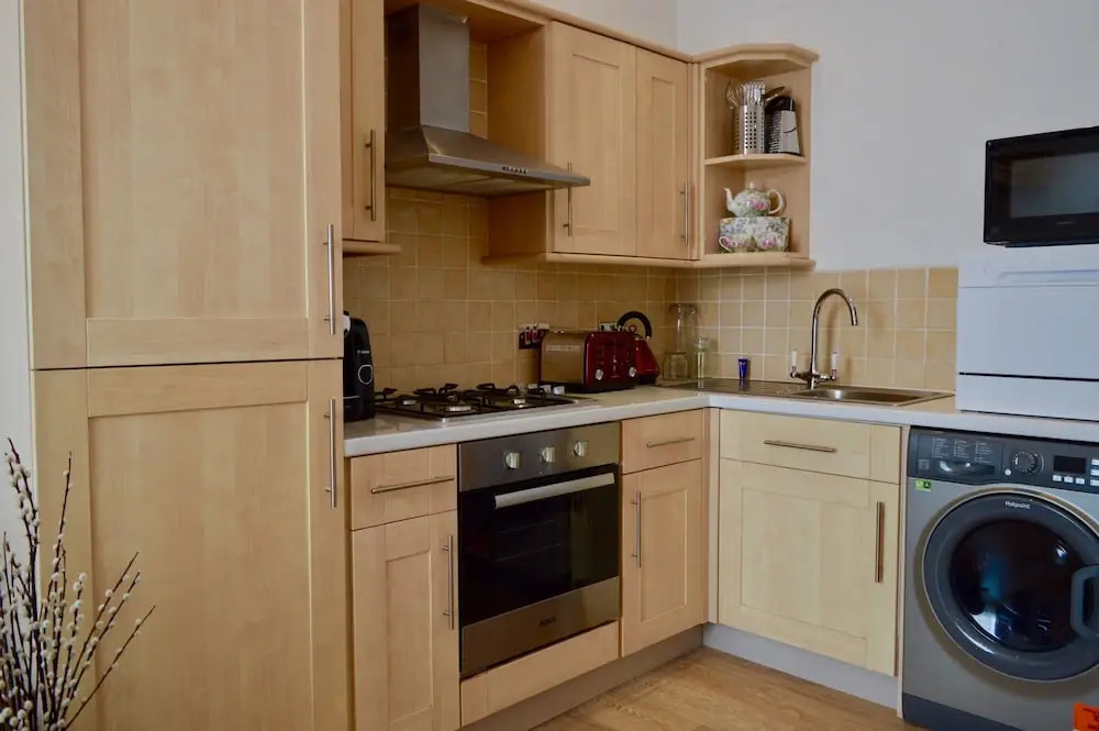 2 Bedroom Apartment With Parking