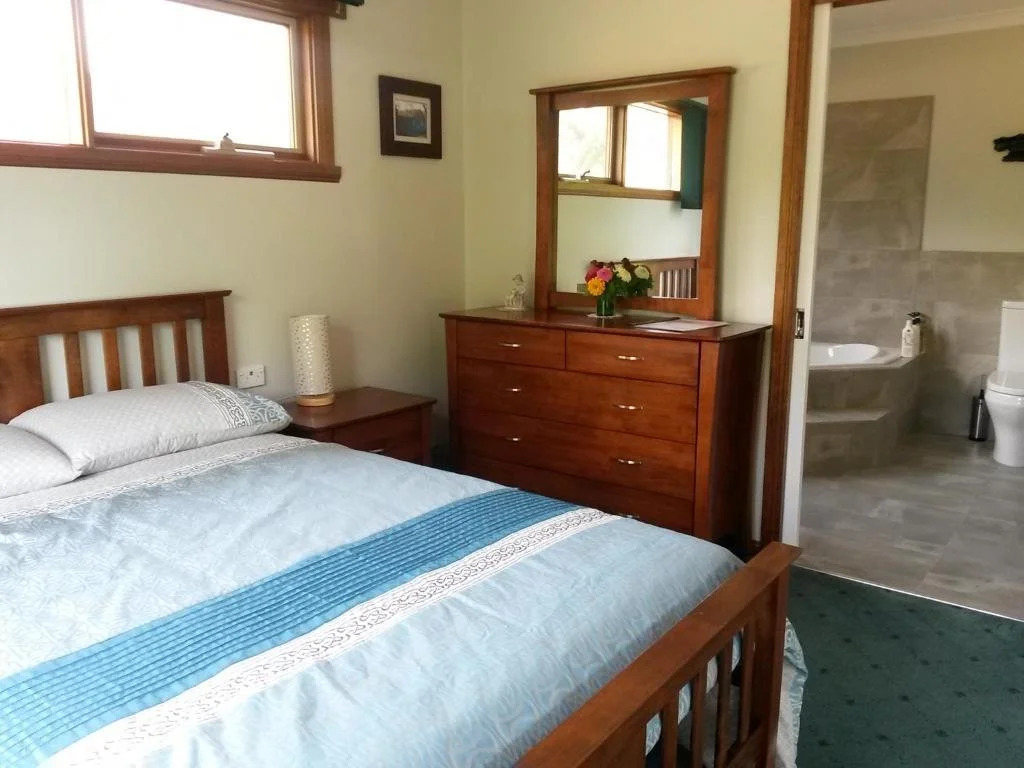 Eagle's Roost Farmstay B&B