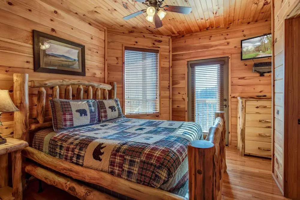 Starry Nights Lodge - Five Bedroom Cabin