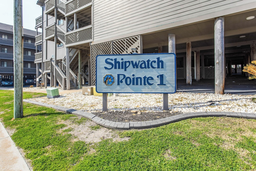 Walk to Ocean: Condo w/ 3 Pools in Myrtle Beach