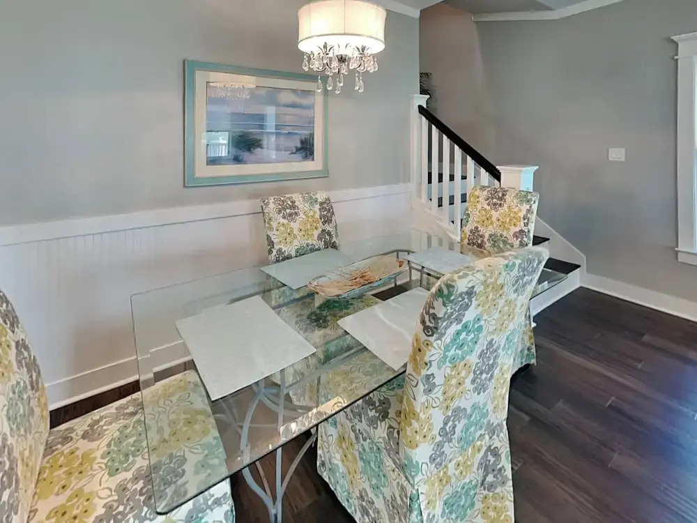 Rosé By The Bay by Ryson Vacation Rentals