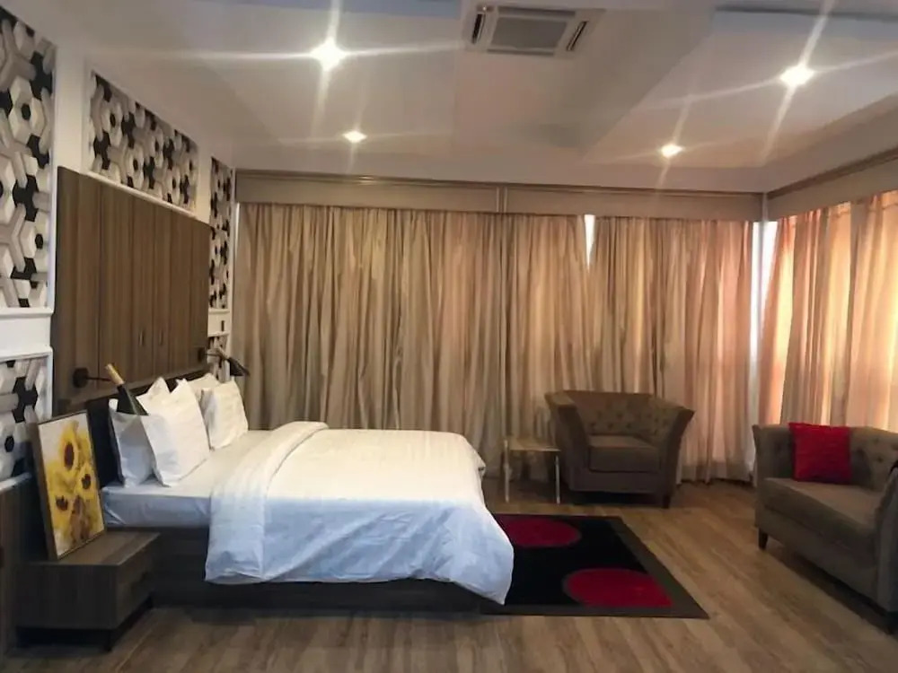 Bizzare Luxury Apartment