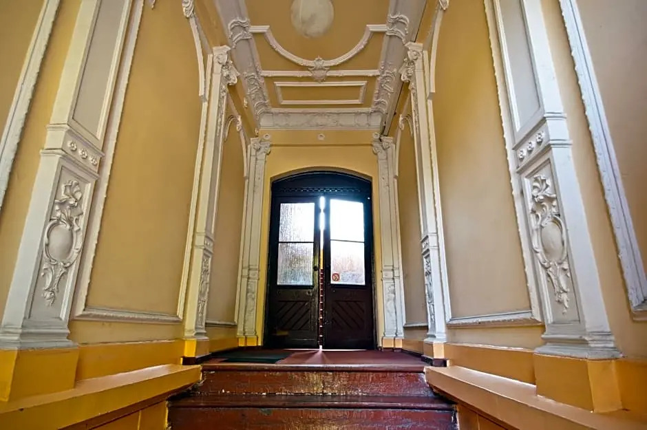 Atelier Hostel
