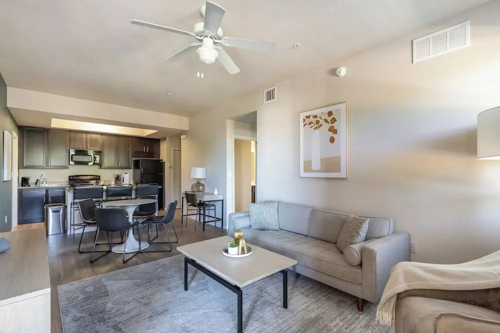 Landing Stylish 1BD Game Room Yoga Studio