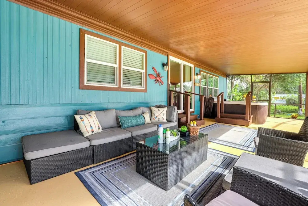 Lakefront Home w/ Hot Tub & Dock in Orlando!