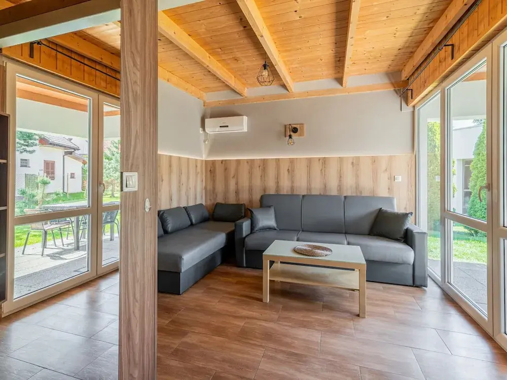 Holiday Homes With Pool, Close to the Beach