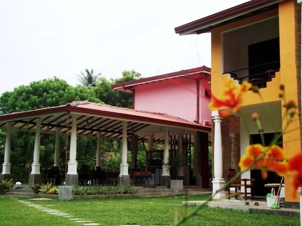 Riverside Cabanas