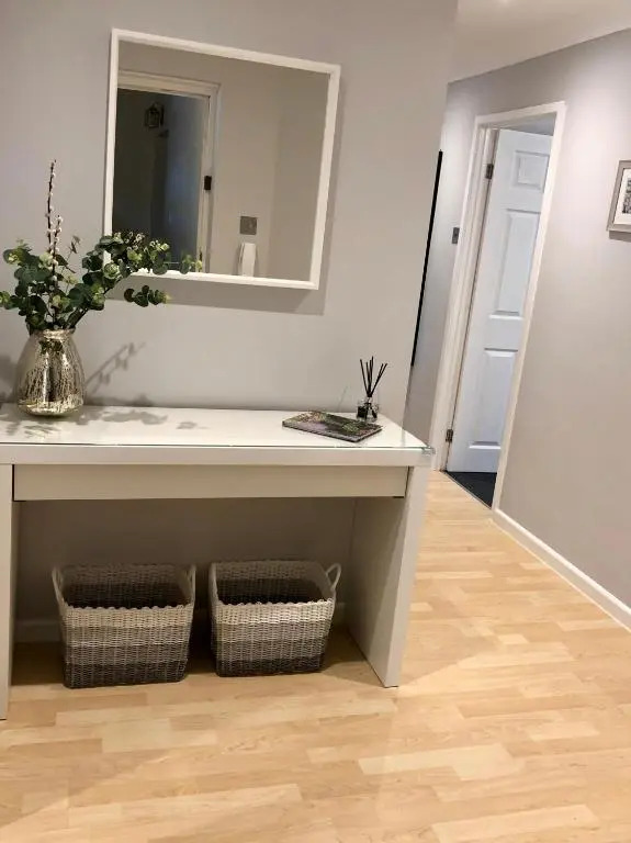 AB - Top floor 2 bed modern town centre apartment with parking for one vehicle