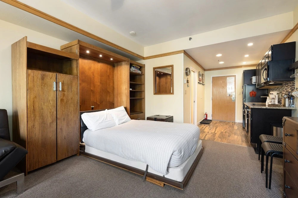 2767 Slopeside Condo by RedAwning
