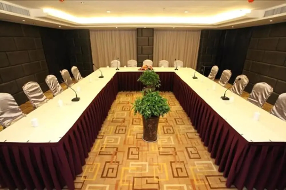 New Beacon Xu Dong International Hotel