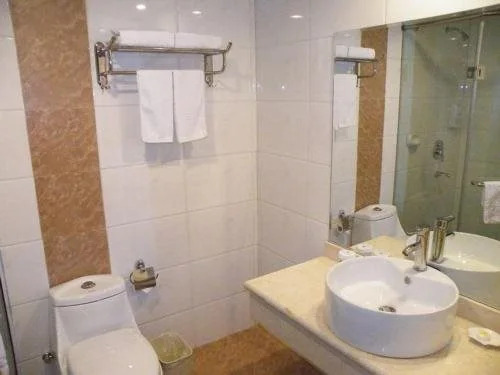 Green Tree Inn Guiyang Penshuichi
