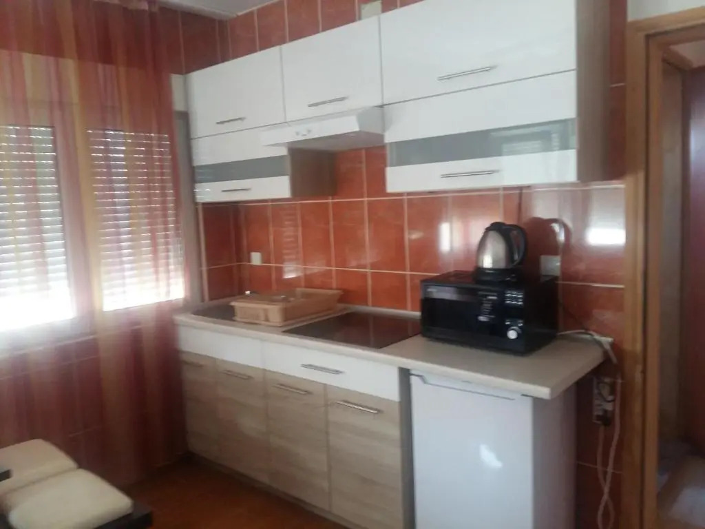 Lazar Apartments