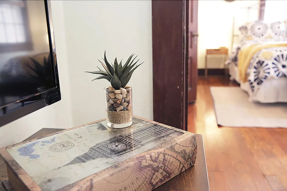 LARGE 2BR in Warehouse District HEART OF NOLA