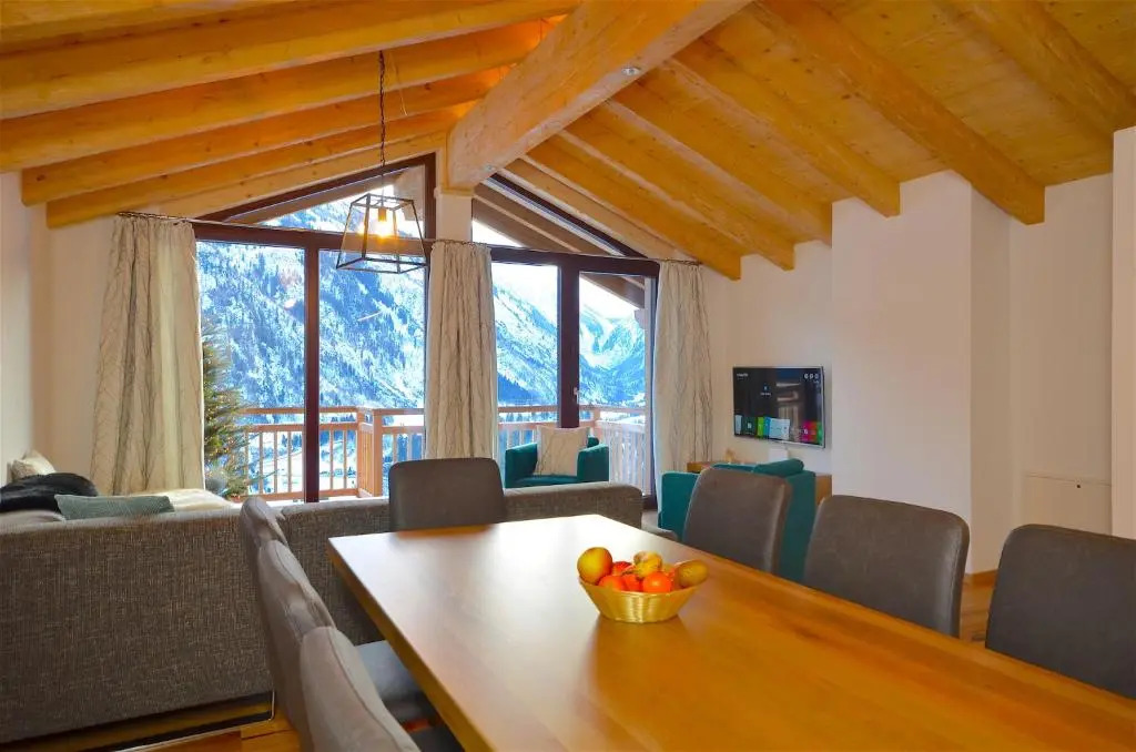 Ski-in Ski-out Chalet Maiskogel 17C - by Alpen Apartments
