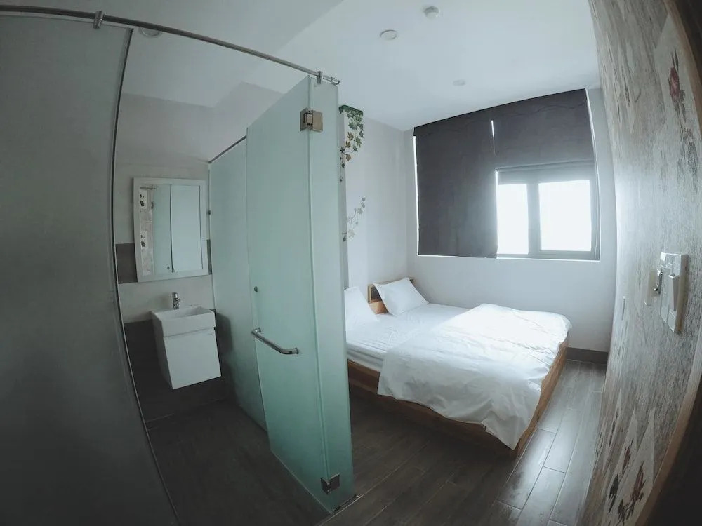 Clam Hostel