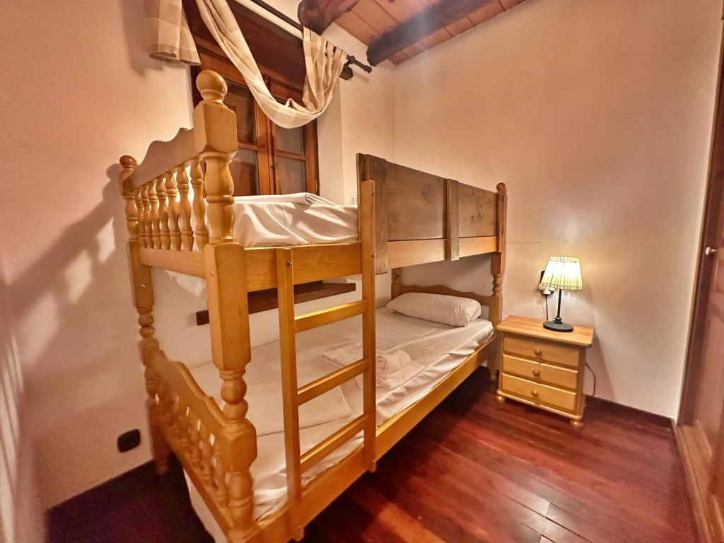 D2, Bordes d'Arinsal, Duplex Rustico con chimenea, Arinsal , zona Vallnord