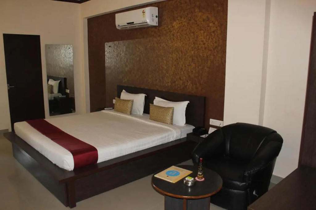 Hotel Savi Regency