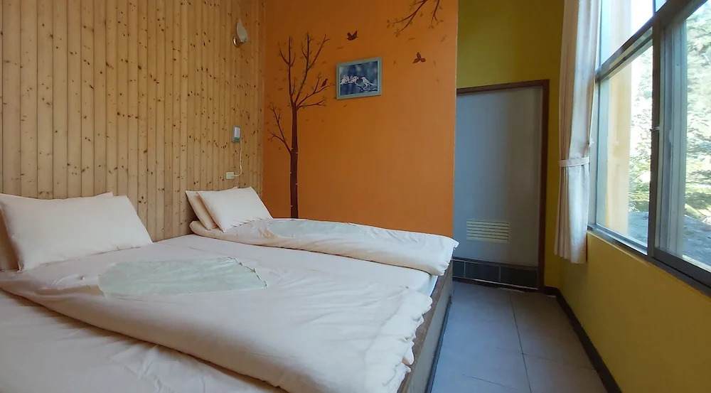 Sanhua B & B