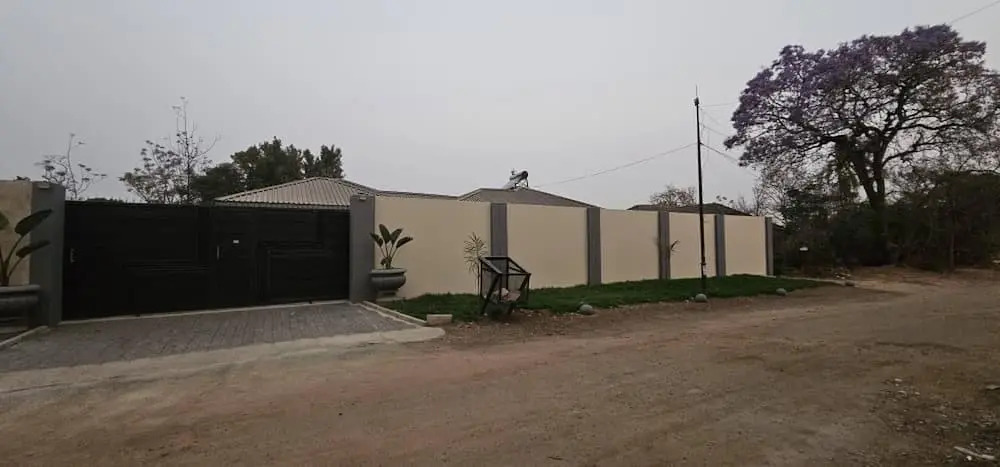Villa De Luna in Avondale, Lomagundi Road