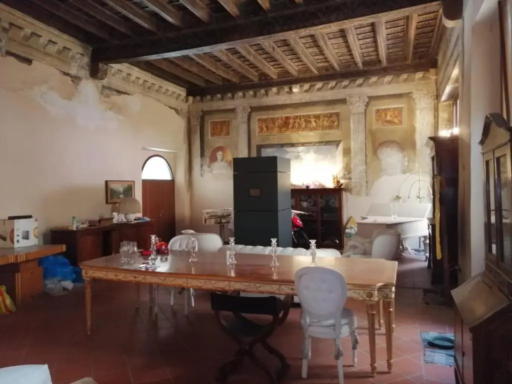 Palazzo Rinascimentale con affreschi