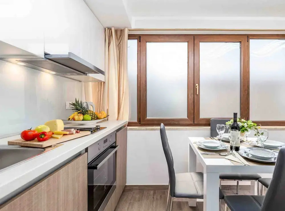 Modern Comfort With Shared Pool & Lush Green Surroundings in Kastav