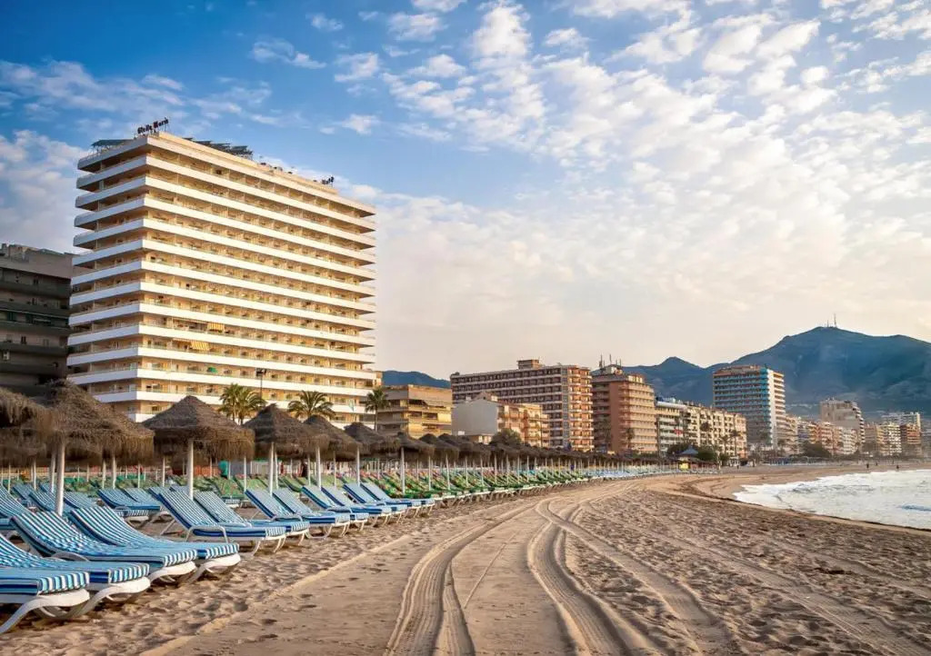 David by the sea. 1:st beach line Fuengirola