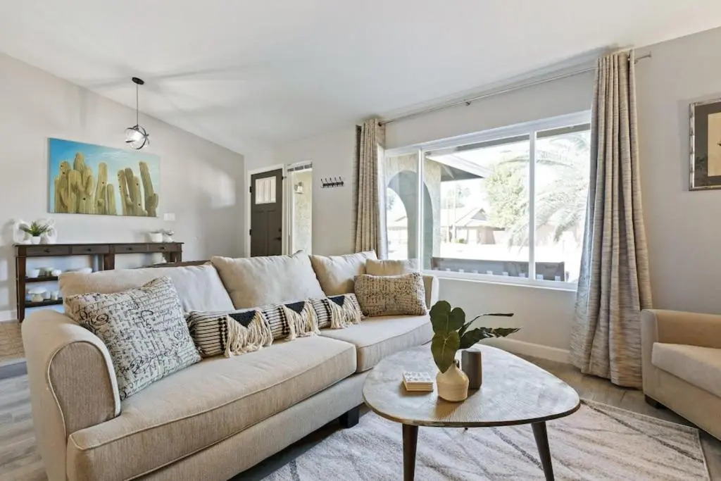 Modern and Stylish Remodeled 4 Bdrm w/ HTD Pool!