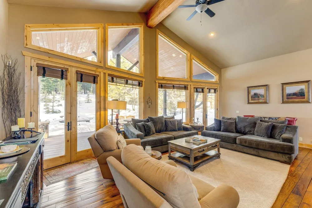 Ski-in/ski-out! Mtn-view Donnelly Home w/ Hot Tub
