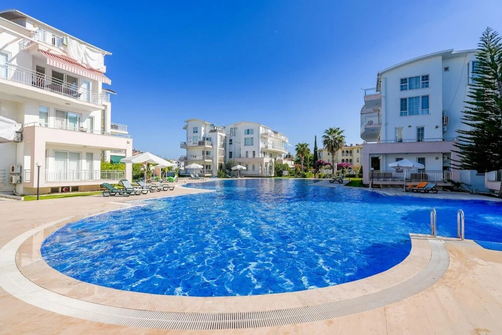 Comfy Flat With Shared Pool in Belek
