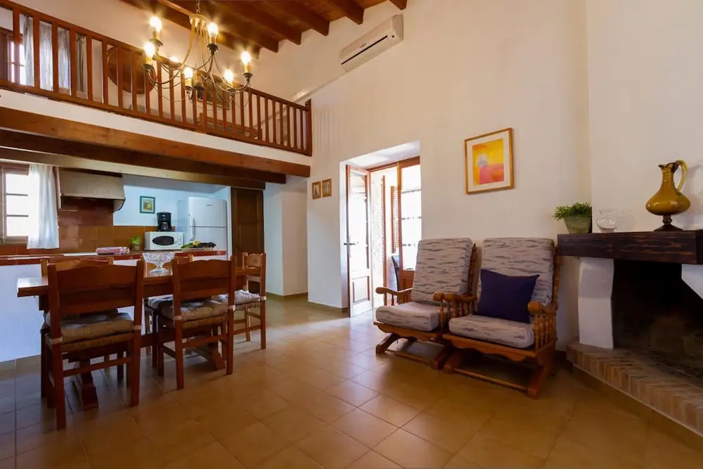 Villa - 2 Bedrooms with Pool and WiFi - 107615