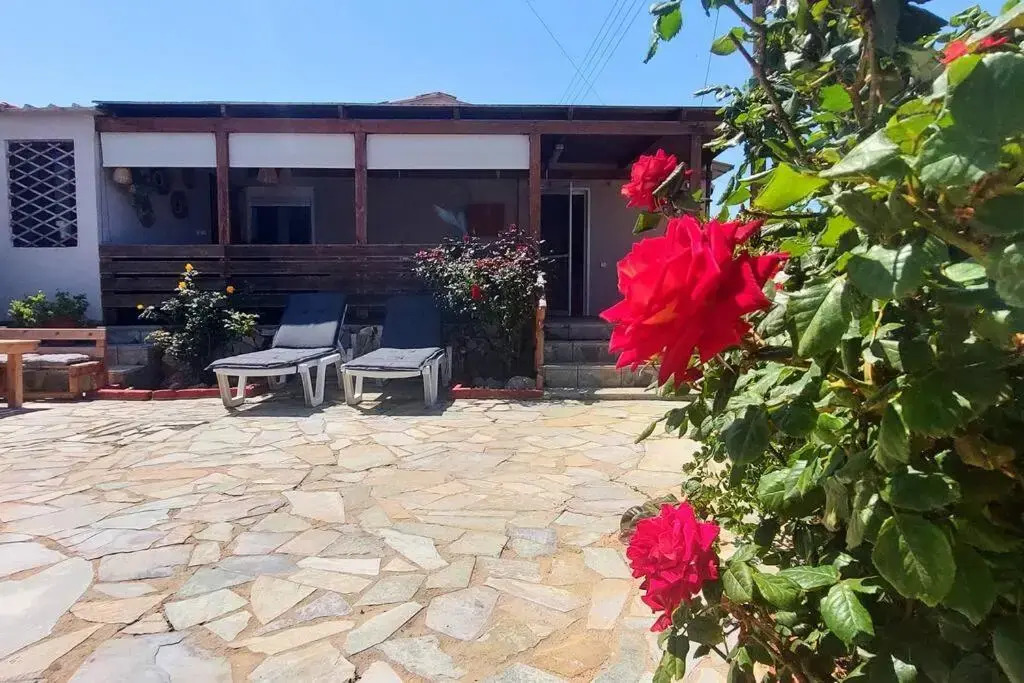 Xenia, villa by the sea